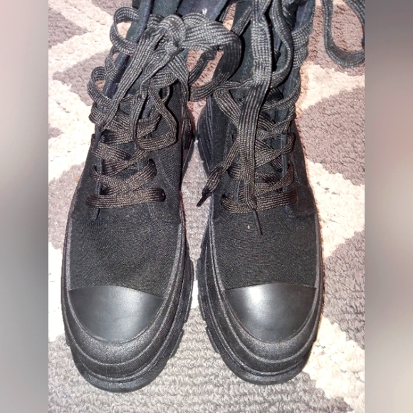 Black canvas high top boots - Picture 1 of 4